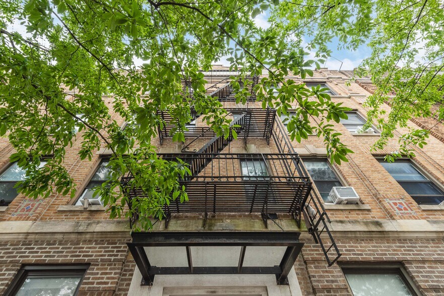 41-07 28th Ave, Long Island City, NY à vendre - Photo de l’immeuble – Image 3 sur 20