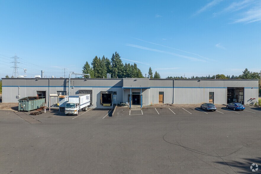 1880 SW Merlo Dr, Beaverton, OR à louer - Photo de l’immeuble – Image 3 sur 20
