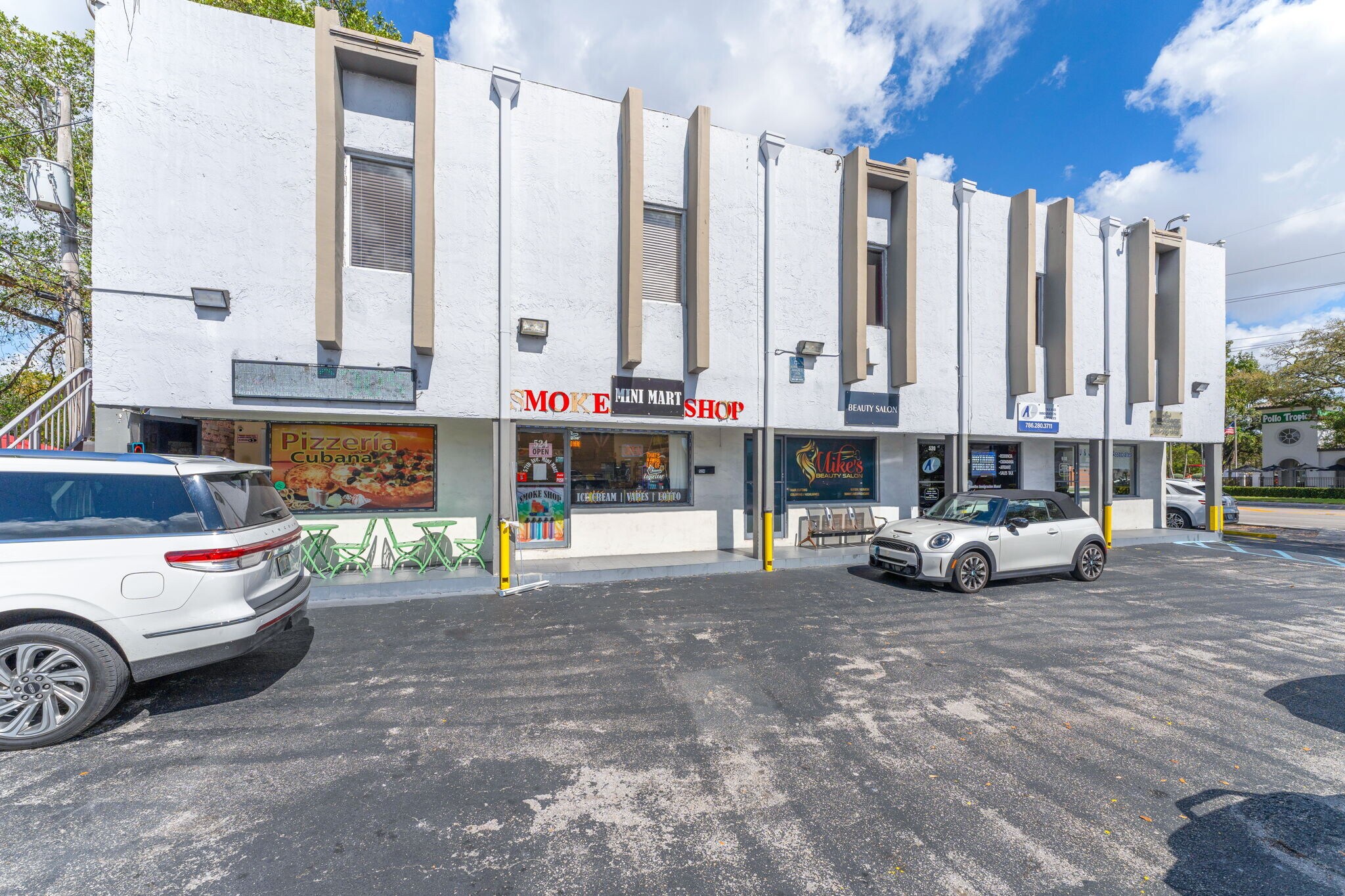 516 NW 57th Ave, Miami, FL à vendre Photo de l’immeuble– Image 1 sur 31
