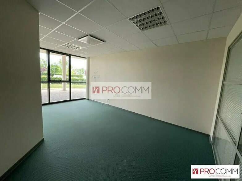 Bureau dans Chartres à louer - Photo de l’immeuble – Image 2 sur 10