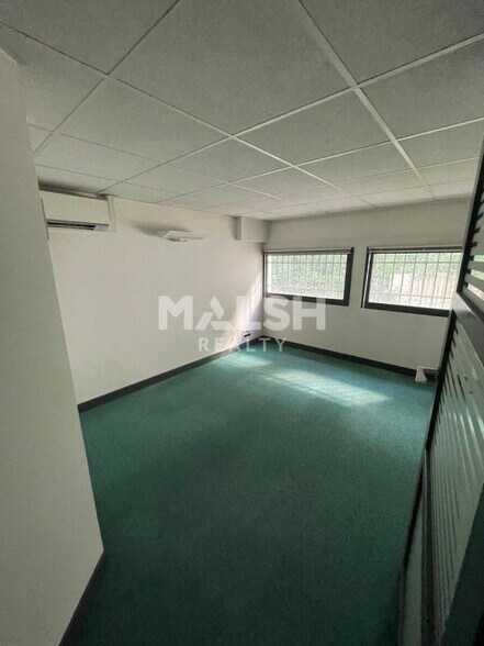 Local commercial dans Lyon à louer - Photo de l’immeuble – Image 3 sur 21