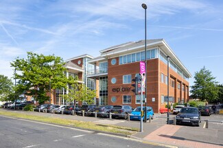 Plus de détails pour Fleming Way, Crawley - Bureau à louer