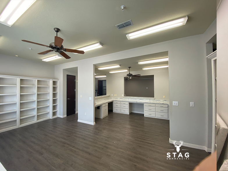 3327 Colorado Blvd, Denton, TX à louer - Photo de l’immeuble – Image 3 sur 20