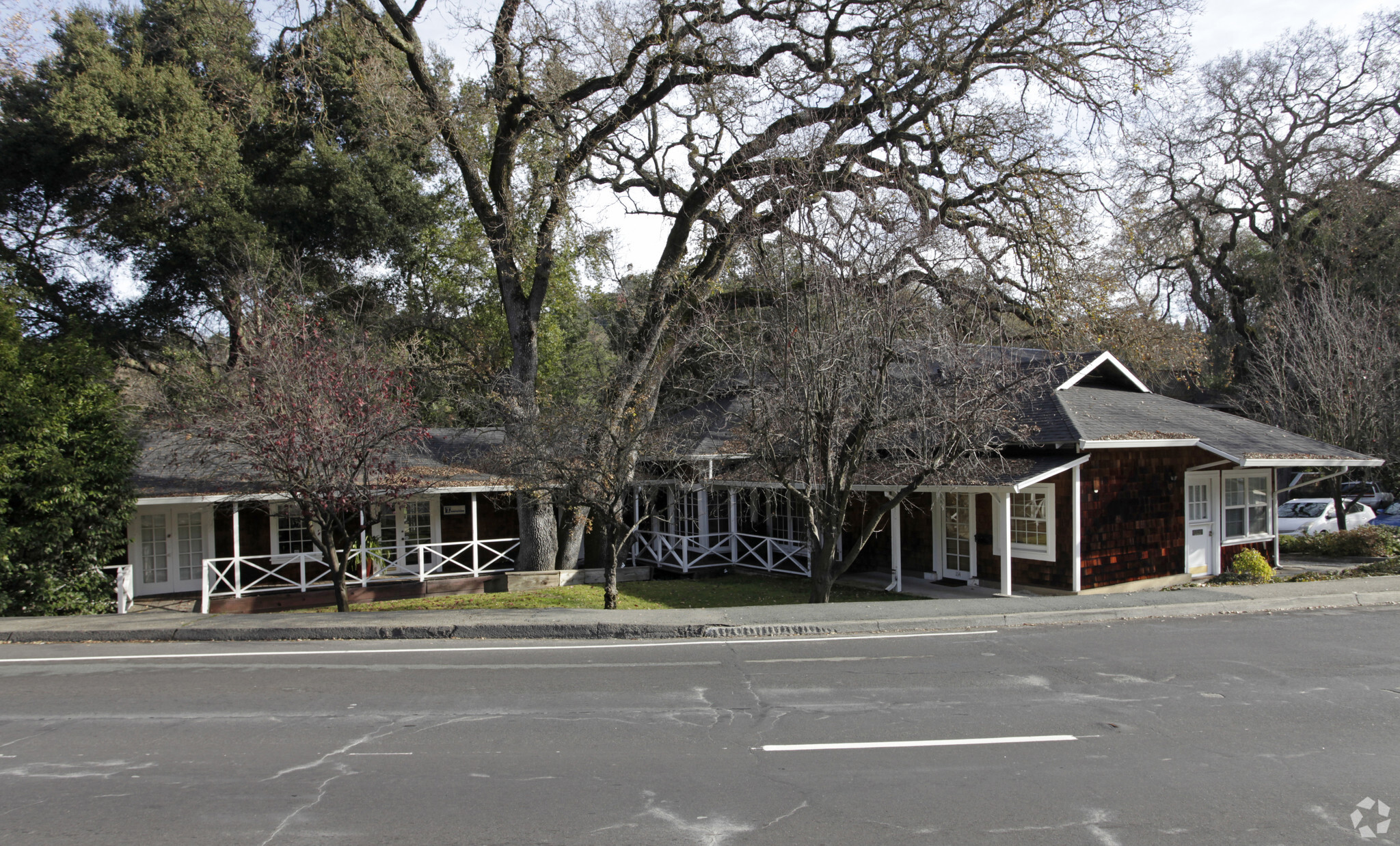 104-122 Camino Pablo, Orinda, CA à louer Photo principale– Image 1 sur 3