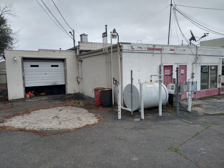 405 E Clements Bridge Rd, Runnemede, NJ à vendre - Photo de l’immeuble – Image 3 sur 10