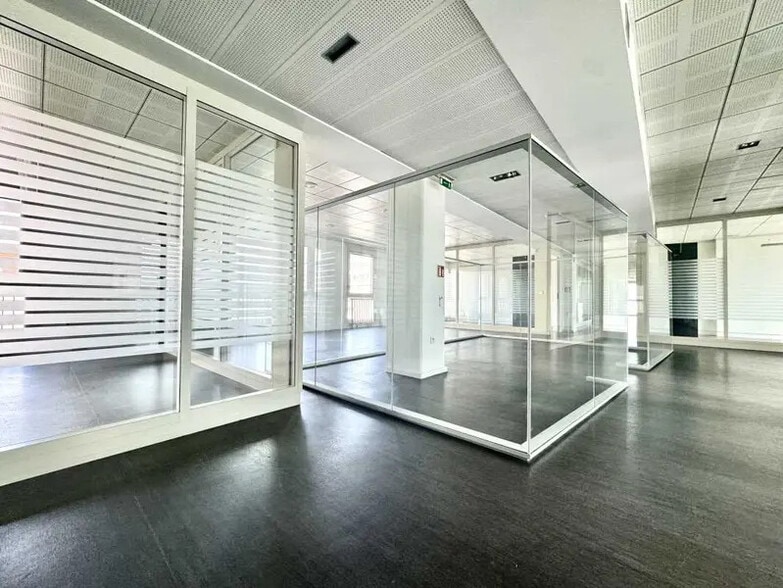 Bureau dans Villeurbanne à louer - Photo intérieure – Image 2 sur 9