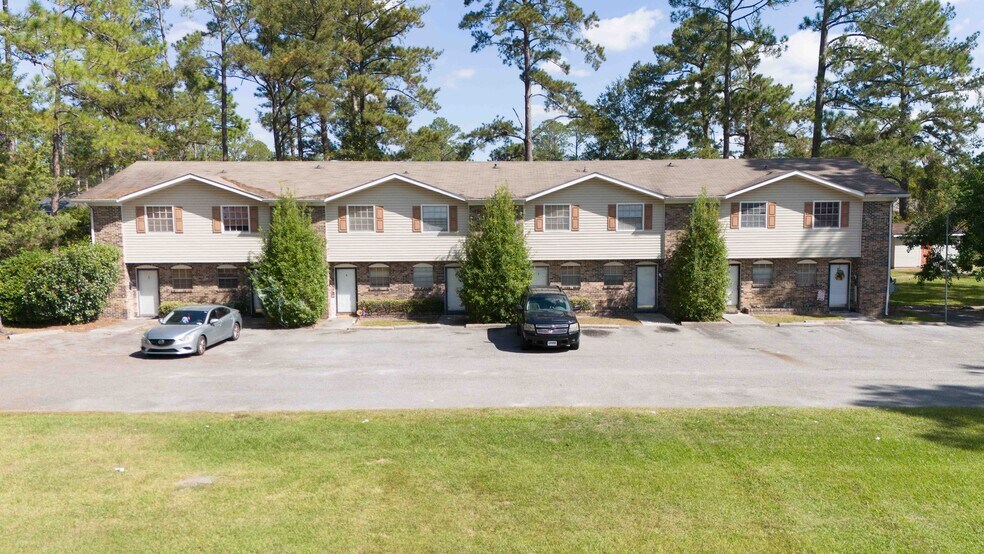 229 Doors 102 storage Ga portfolio portefeuille de 58 biens à vendre sur LoopNet.fr - Photo de l’immeuble – Image 2 sur 12