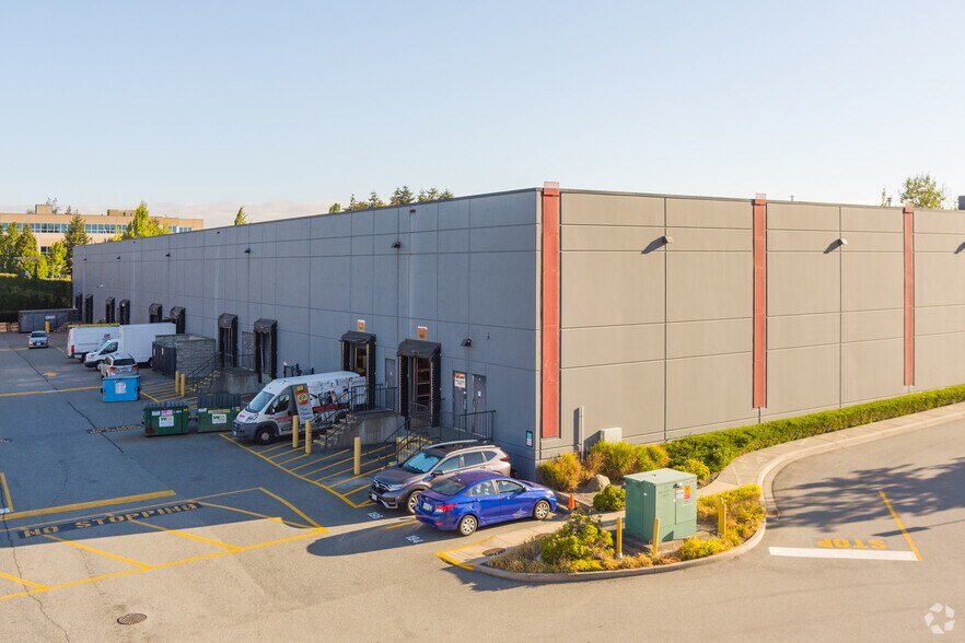 5433 152nd St, Surrey, BC à louer - Photo de l’immeuble – Image 3 sur 5