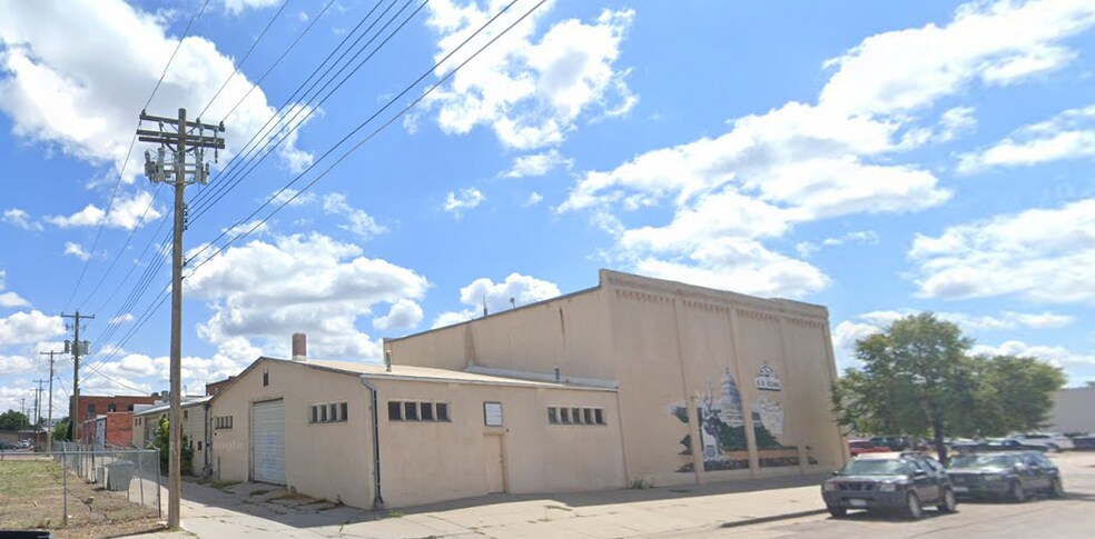 248 W 2nd St, Chadron, NE à vendre - Photo de l’immeuble – Image 1 sur 17