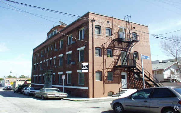 120 Westminster Ave, Venice, CA à vendre - Photo de l’immeuble – Image 3 sur 30