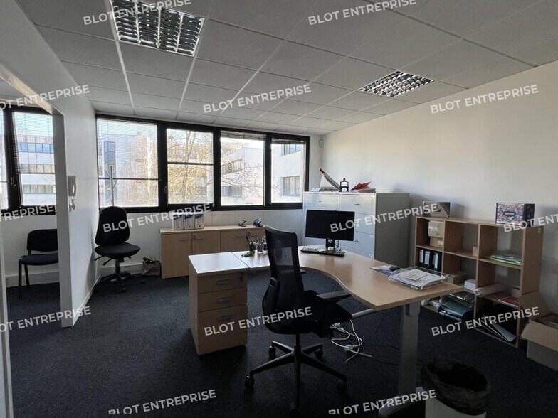 Bureau dans Rennes à louer - Photo de l’immeuble – Image 3 sur 10