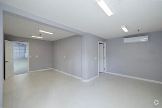 120 Pinckney St, Oldsmar, FL à louer Photo intérieure– Image 2 sur 13