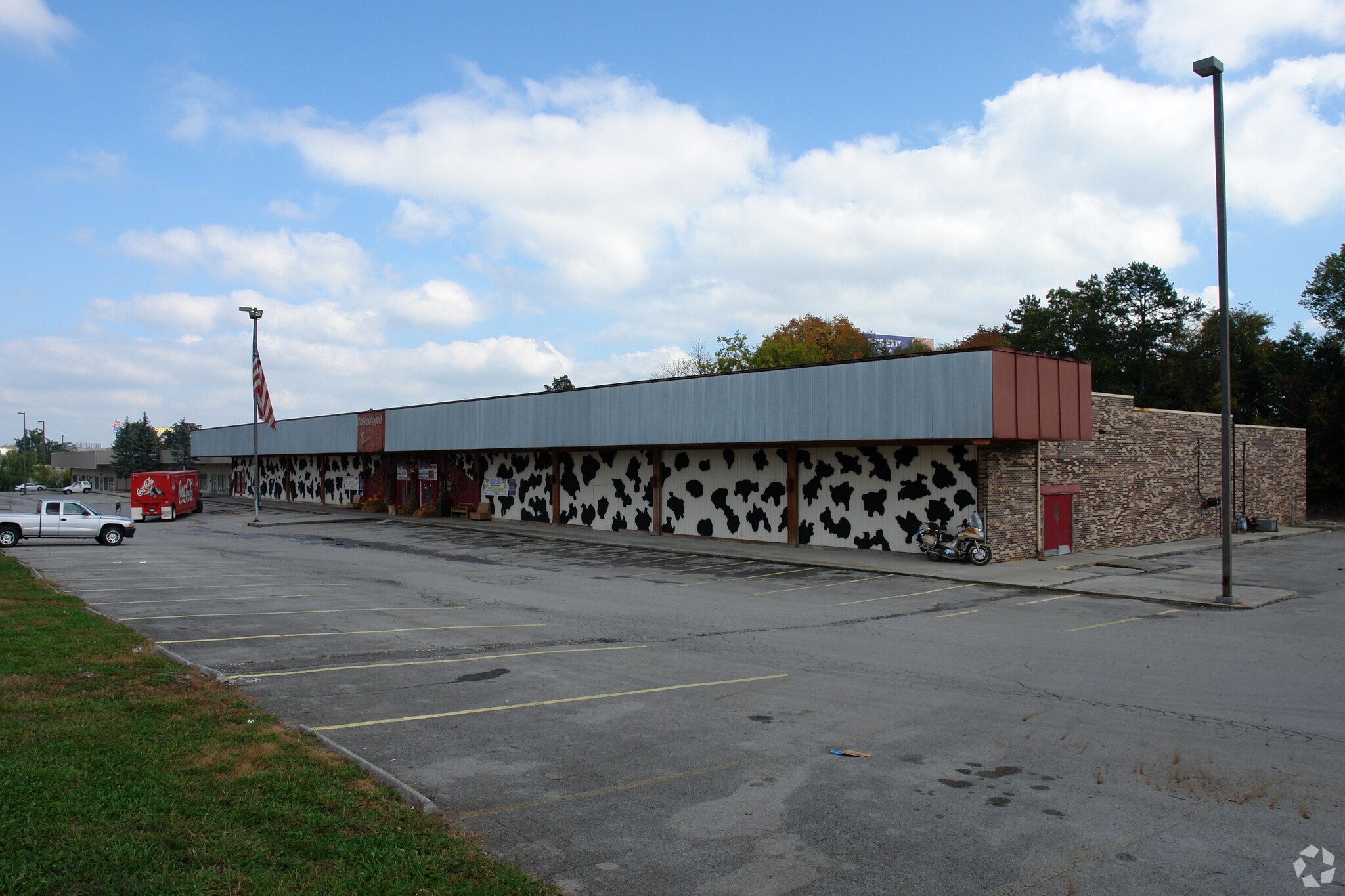 11210-11220 Outlet Dr, Knoxville, TN à louer Photo principale– Image 1 sur 4