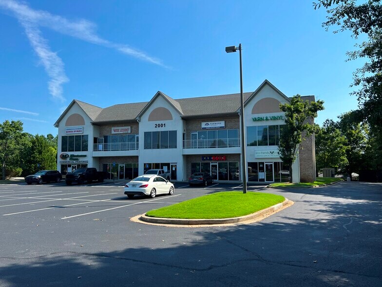 2001 Lawrenceville Suwanee Rd, Suwanee, GA à louer - Photo de l’immeuble – Image 3 sur 18