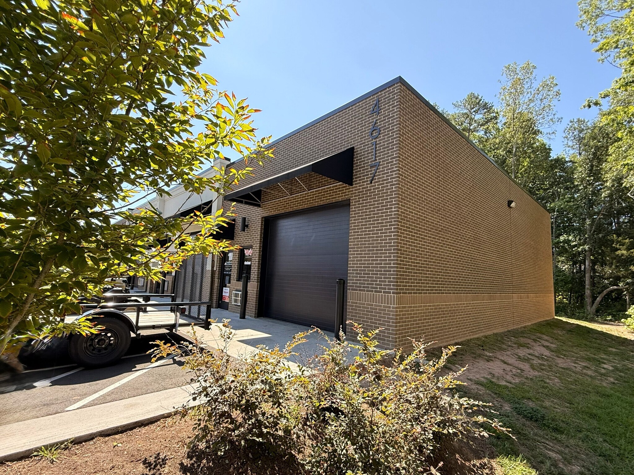 4617 Hillsborough Rd, Durham, NC à louer Photo principale– Image 1 sur 15
