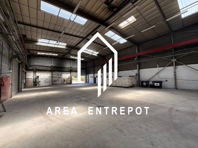 Plus de détails pour 146 Trav. de la Bourgade, Aubagne - Local d'activités à louer