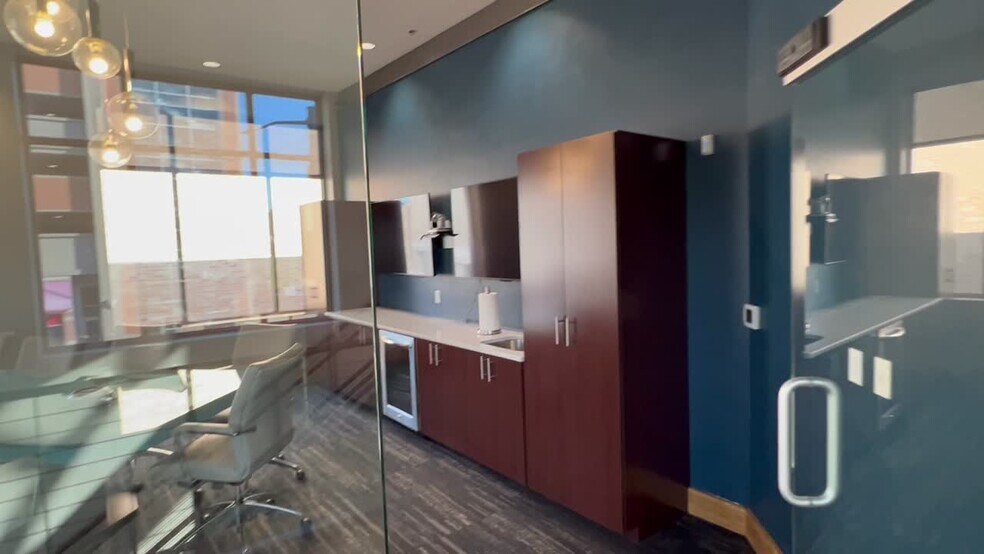 101 S Washington St, Green Bay, WI à louer - Vidéo sur l’annonce professionnelle – Image 2 sur 12