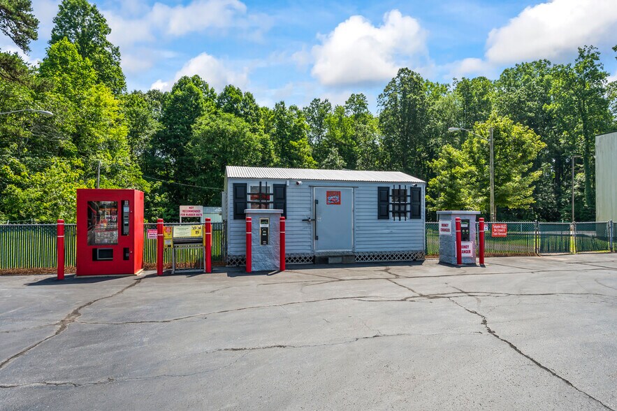 1380 Yadkinville Rd, Mocksville, NC à vendre - Photo de l’immeuble – Image 3 sur 4