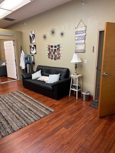 6328 Fairmount Ave, El Cerrito, CA à louer - Photo intérieure – Image 3 sur 10