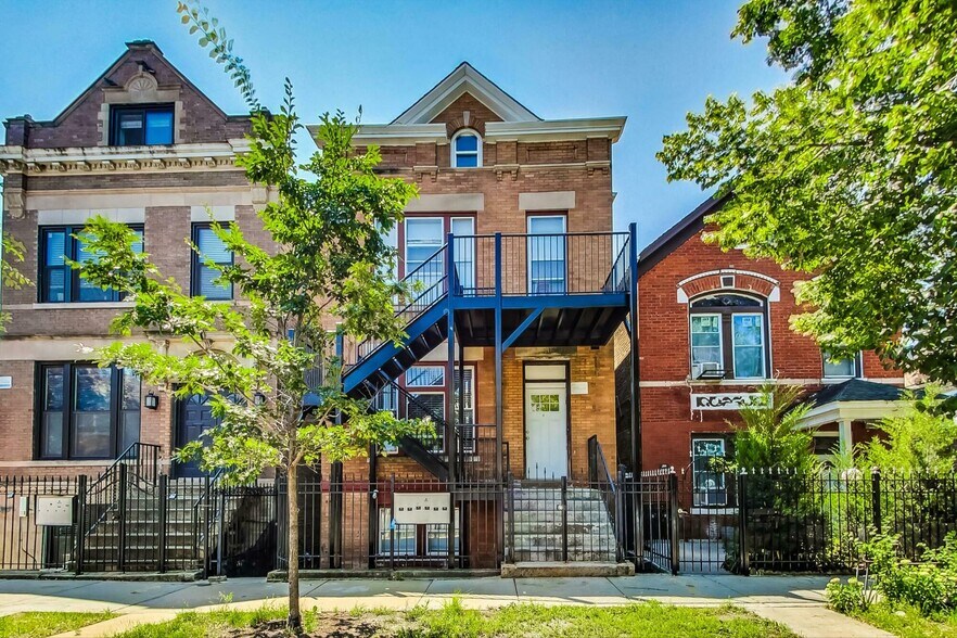 2821 W 25th St, Chicago, IL à vendre - Photo principale – Image 1 sur 17
