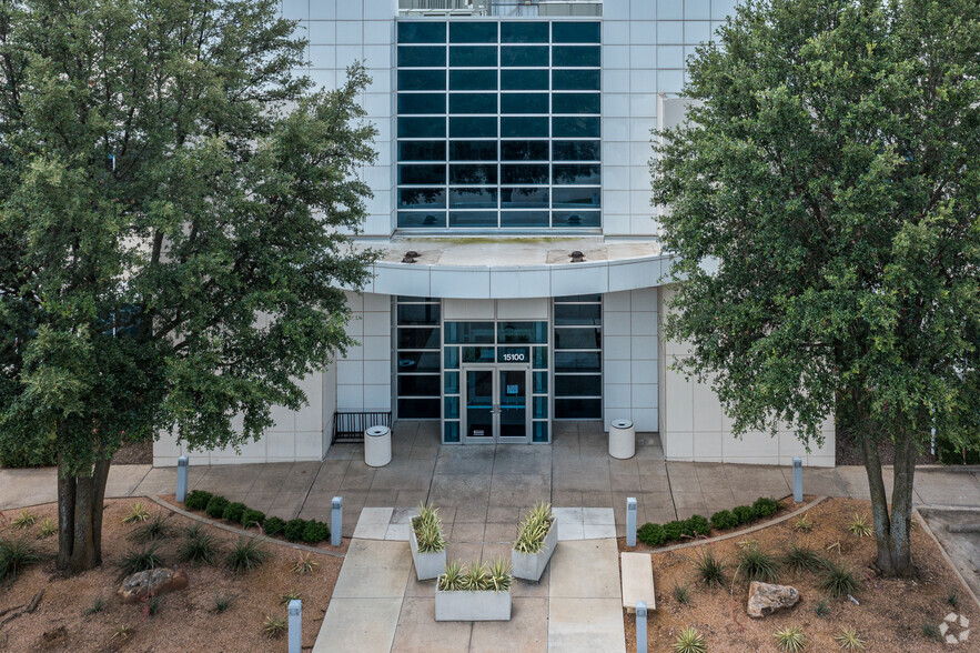 15100 FAA Blvd, Fort Worth, TX à louer - Photo de l’immeuble – Image 2 sur 7
