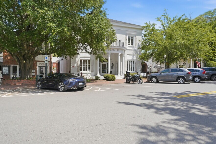 15 Chinquapin Rd, Pinehurst, NC à vendre - Photo de l’immeuble – Image 2 sur 53