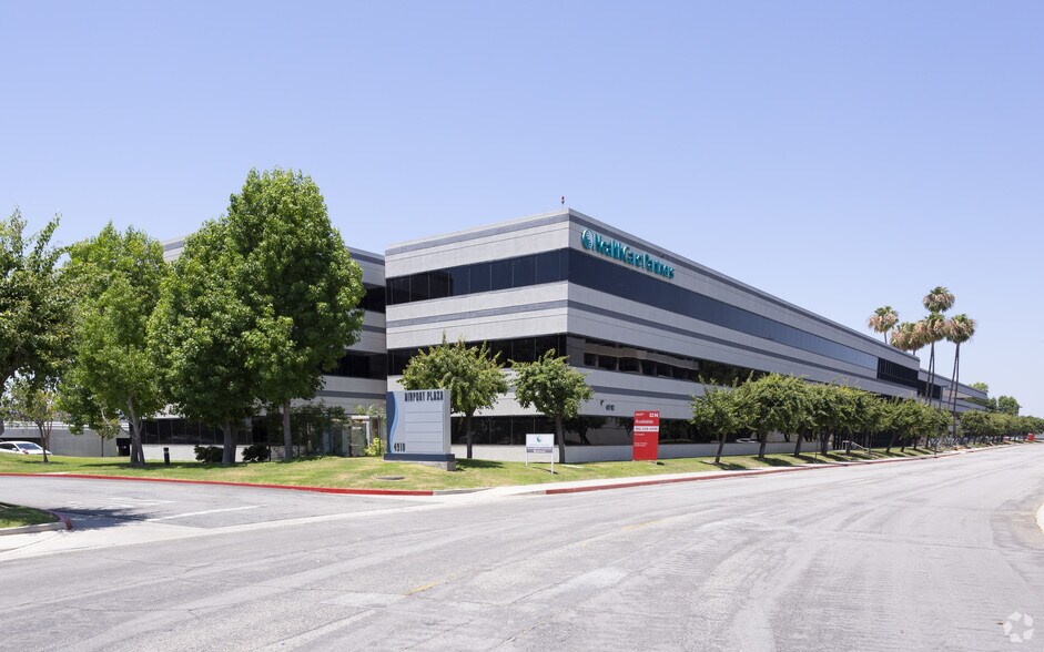 4910 Airport Plaza Dr, Long Beach, CA à vendre - Photo de l’immeuble – Image 2 sur 43