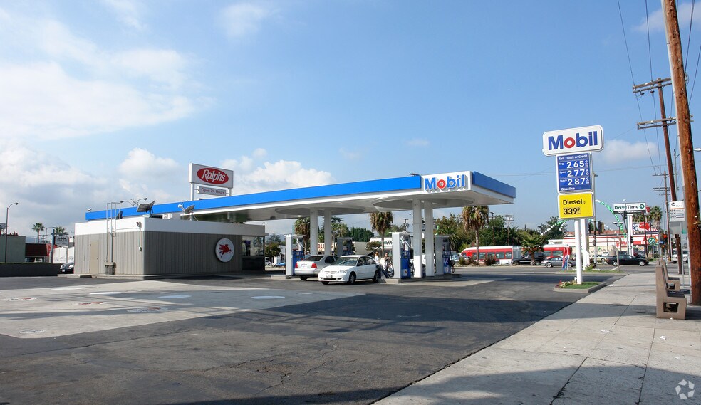 5560 Van Nuys Blvd, Sherman Oaks, CA à louer - Photo de l’immeuble – Image 2 sur 44