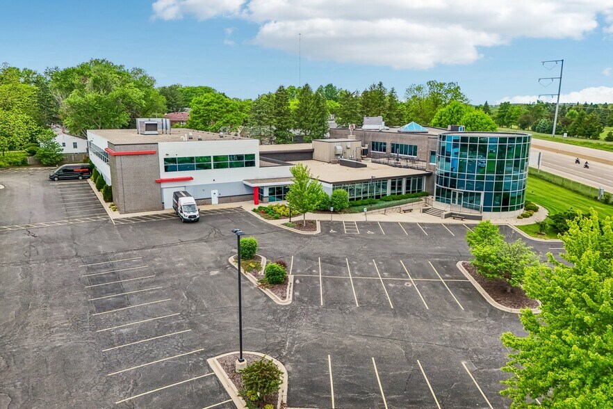 4902 Hammersley Rd, Madison, WI à vendre - Photo de l’immeuble – Image 2 sur 12