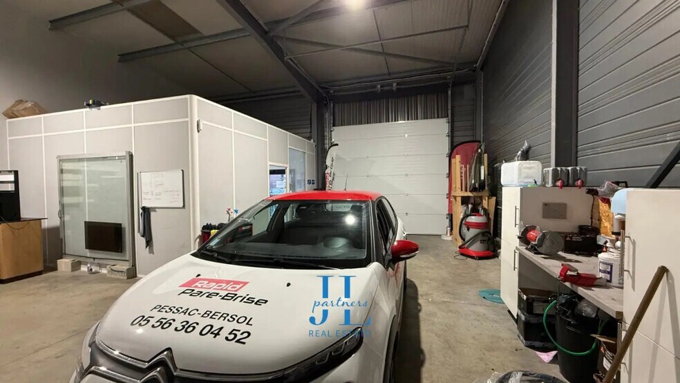 Local commercial dans Pessac à louer - Photo de l’immeuble – Image 3 sur 5