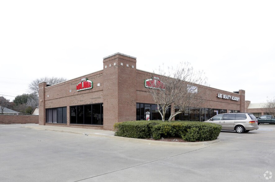 2105-2193 Buckingham Rd, Richardson, TX à louer - Photo principale – Image 2 sur 9