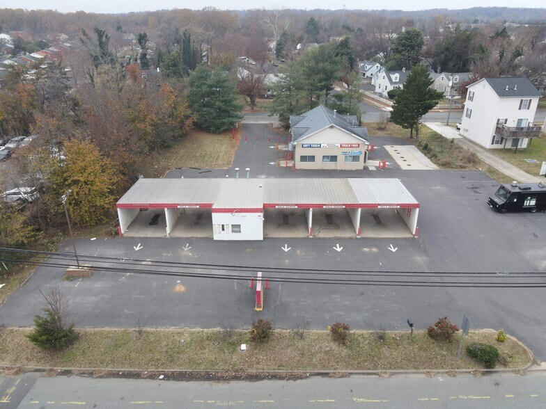 1603 Dixon St, Fredericksburg, VA à louer - Photo de l’immeuble – Image 1 sur 11