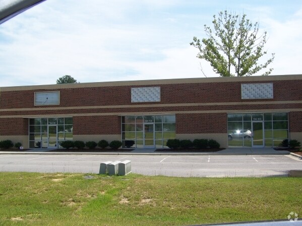 104 Airport Industrial Dr, Clayton, NC à louer - Photo de l’immeuble – Image 2 sur 3