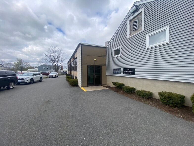 478 Torrey St, Brockton, MA à vendre - Photo de l’immeuble – Image 2 sur 6