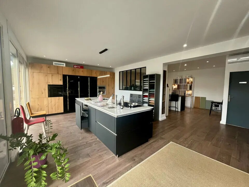 Local commercial dans Saint-Rémy-de-Provence à louer Photo intérieure– Image 1 sur 6