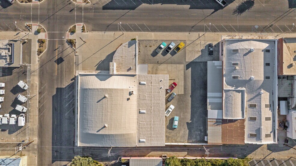 180 S K St, Dinuba, CA à vendre - Photo de l’immeuble – Image 3 sur 9