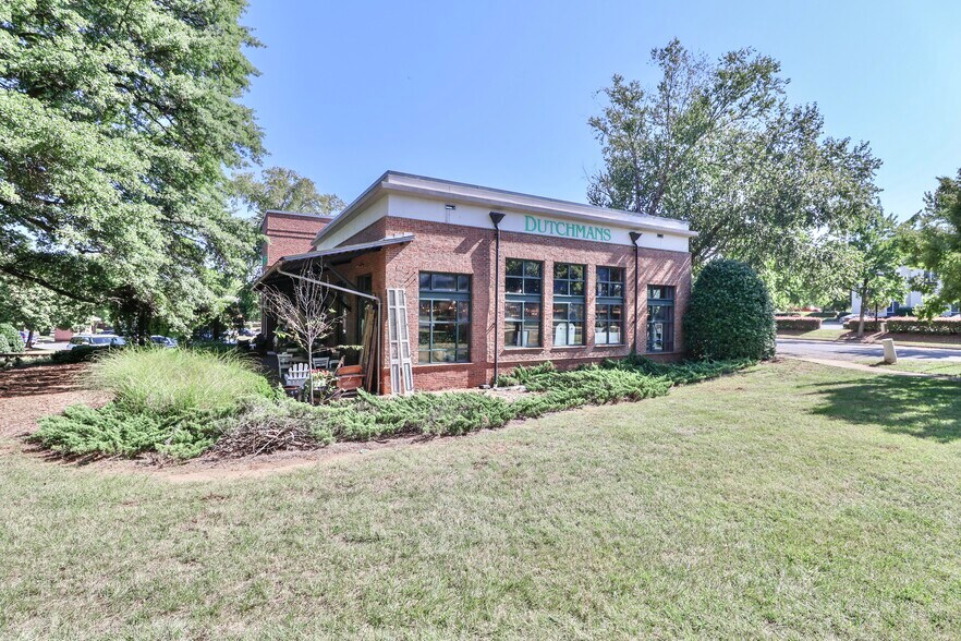 19826-19910 N Cove Rd, Cornelius, NC à louer - Photo de l’immeuble – Image 3 sur 8