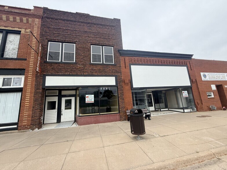 321 Main St, Towanda, KS à louer - Photo de l’immeuble – Image 3 sur 6