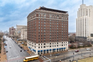 Plus de détails pour 3601 Lindell Blvd, Saint Louis, MO - Local commercial à louer