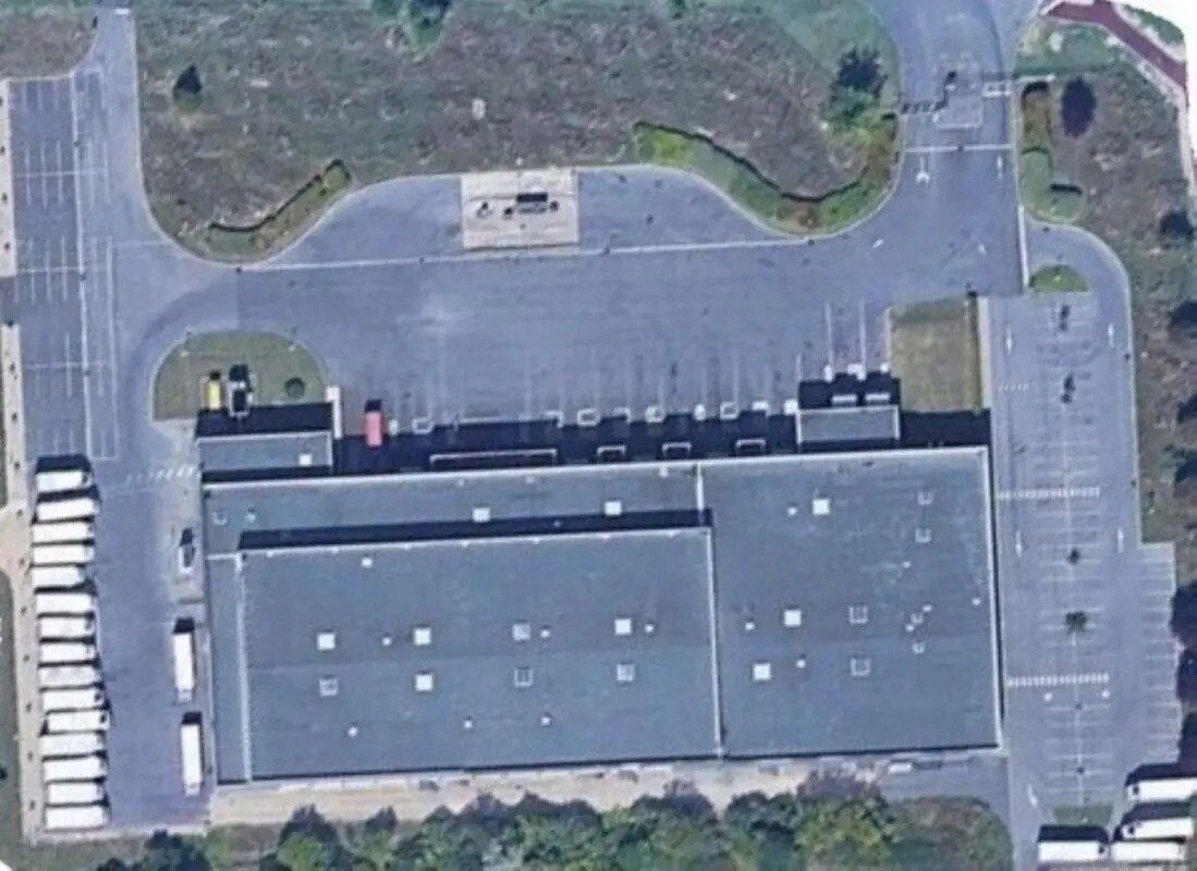 Industriel/Logistique dans SAINT-OUEN-L'AUMONE à louer Photo de l’immeuble– Image 1 sur 17