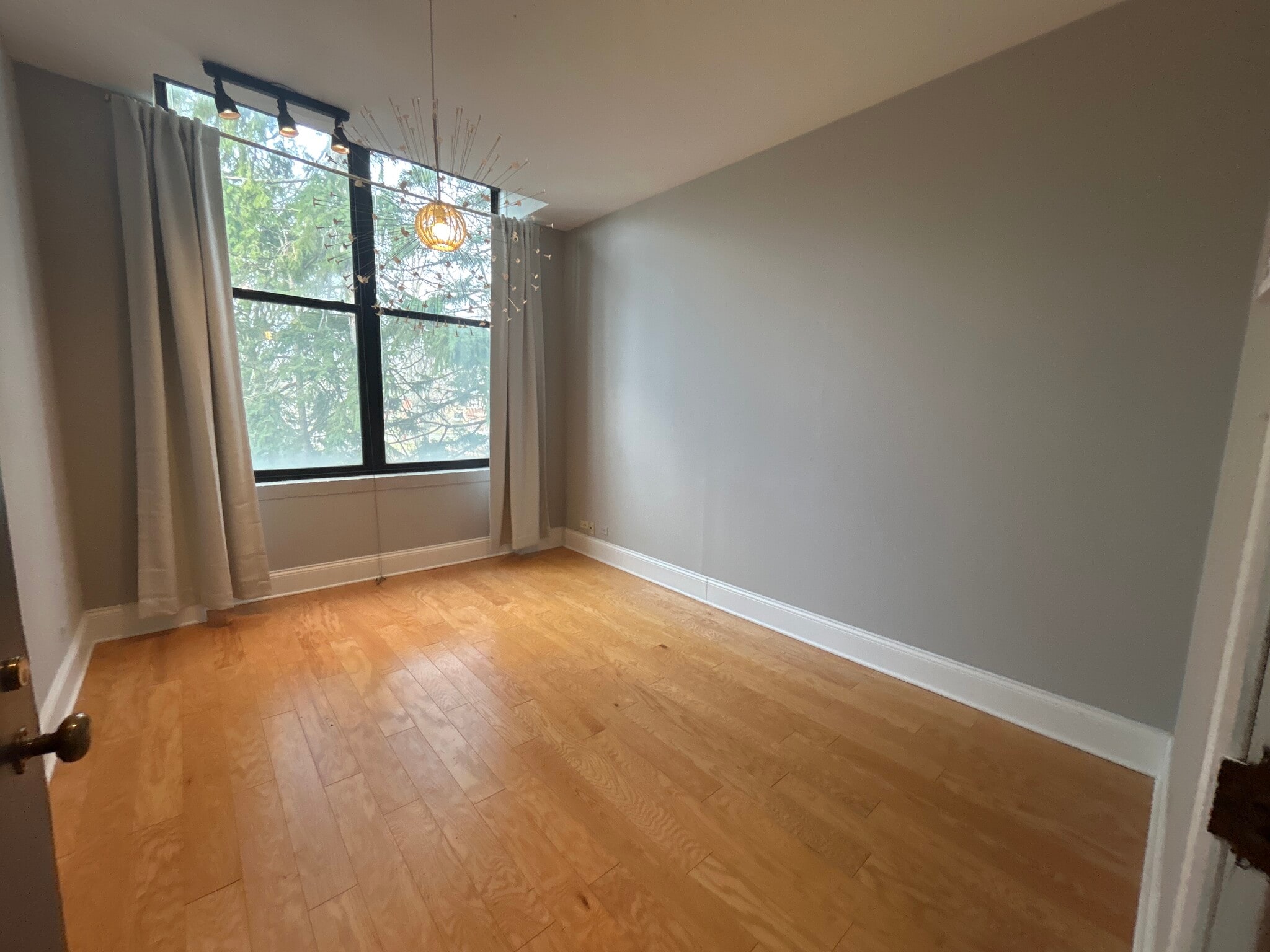 1215 Washington Ave, Wilmette, IL à louer Photo de l’immeuble– Image 1 sur 2