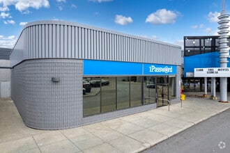 417 Wellington St, St Thomas, ON à louer Photo de l’immeuble– Image 2 sur 17