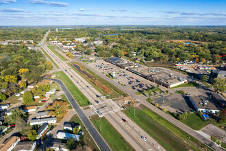 9141-9175 S Highway Dr, Circle Pines, MN - VUE AÉRIENNE  vue de carte - Image1
