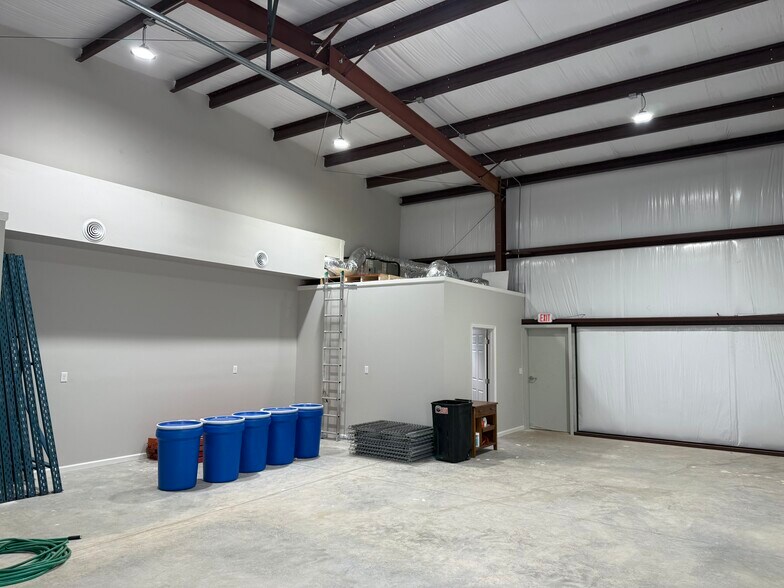 198 Short Rd SW pike, Huntsville, AL à louer - Photo de l’immeuble – Image 3 sur 9