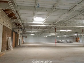 8040 Foothill Blvd, Sunland, CA à louer Photo intérieure– Image 1 sur 3