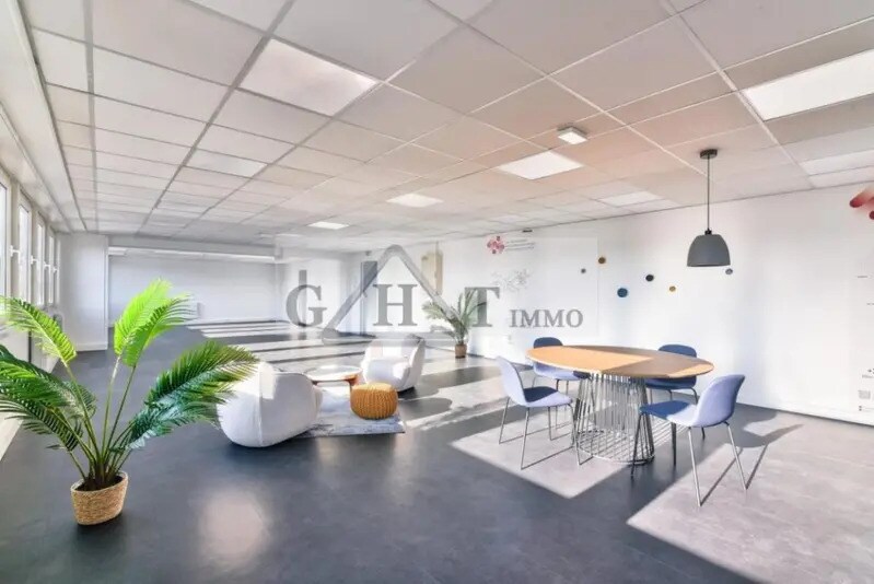 Bureau dans Aulnay-sous-Bois à louer - Photo intérieure – Image 2 sur 6
