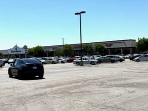 5551-5573 Rosemead Blvd, Temple City, CA à louer Photo de l’immeuble– Image 2 sur 5