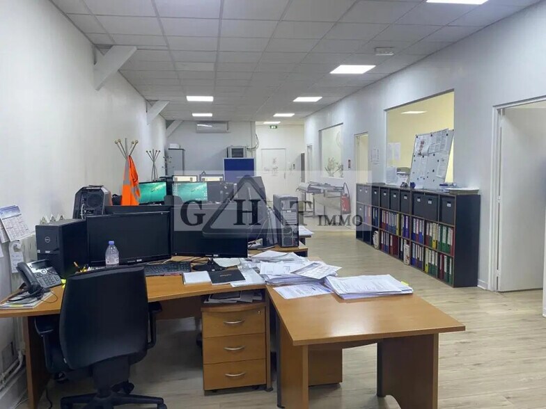 Bureau dans Alfortville à louer - Photo de l’immeuble – Image 1 sur 4