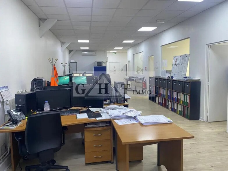 Bureau dans Alfortville à louer - Photo intérieure – Image 1 sur 4