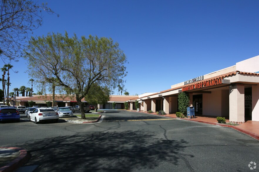 68100 Ramon Rd, Cathedral City, CA à louer - Photo de l’immeuble – Image 2 sur 12